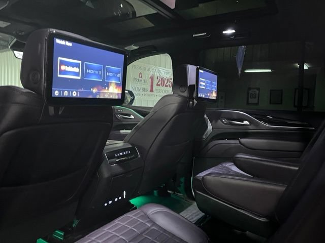 Used 2023 Cadillac Escalade ESV V w/ LPO, Floor Liner Package AWD/4WD image 11