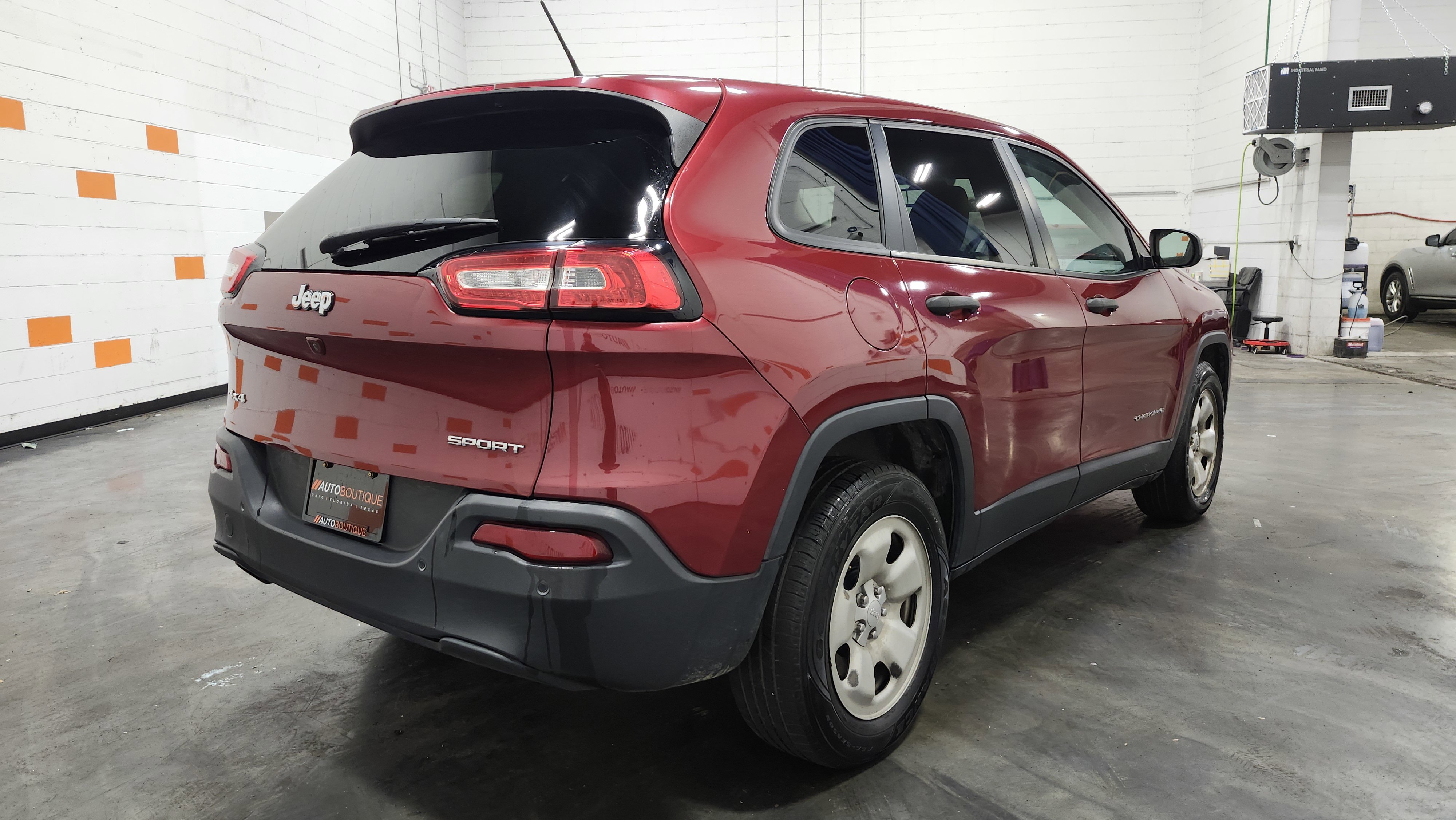 Used 2017 Jeep Cherokee Sport w/ Safety Group image 14
