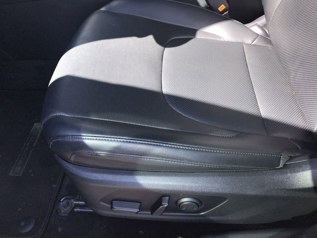 Used 2023 Kia Sportage EX image 12