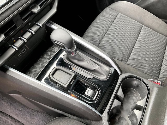 Used 2025 Chevrolet Colorado LT RWD image 15