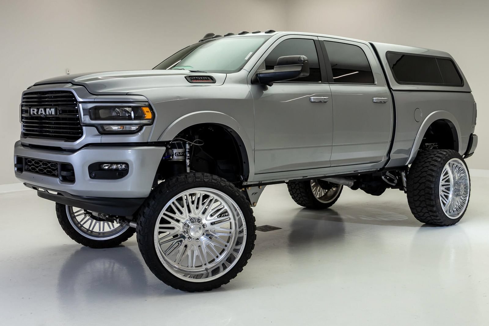 Used 2022 RAM 2500 Laramie AWD/4WD image 4