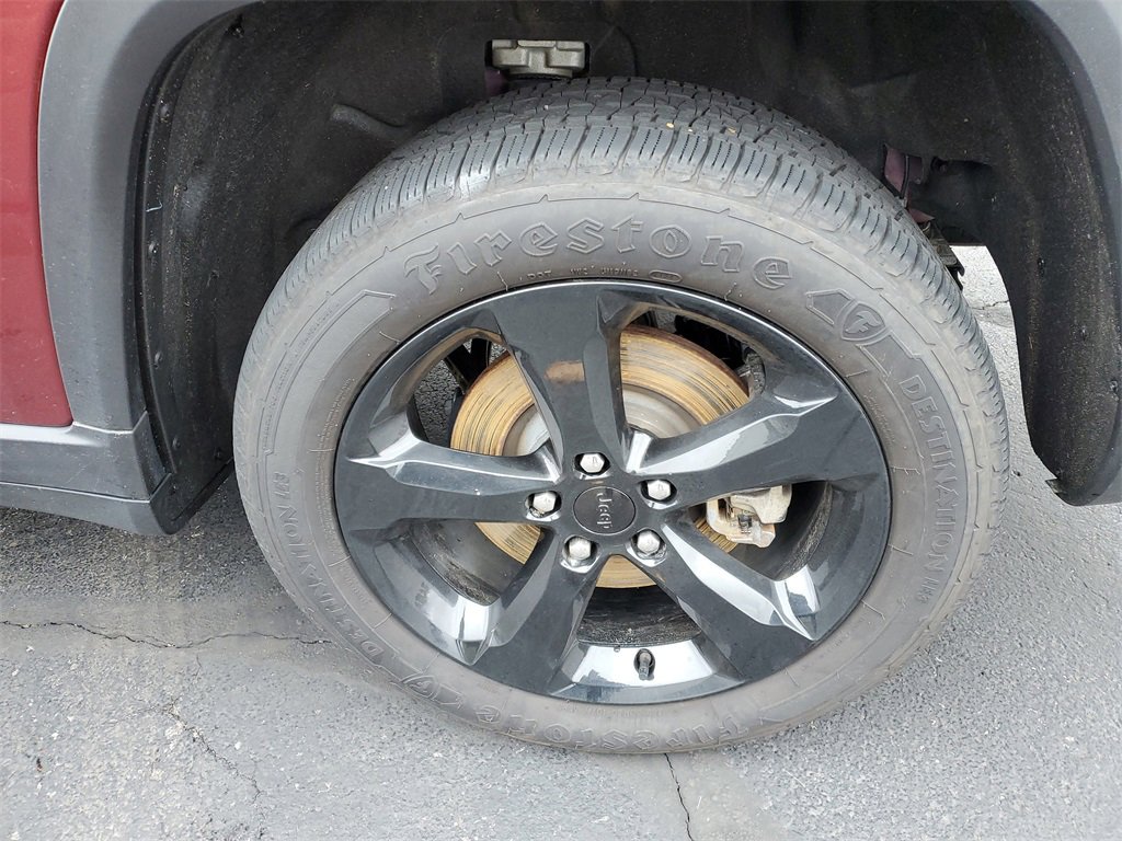 Used 2023 Jeep Grand Cherokee L Laredo image 30