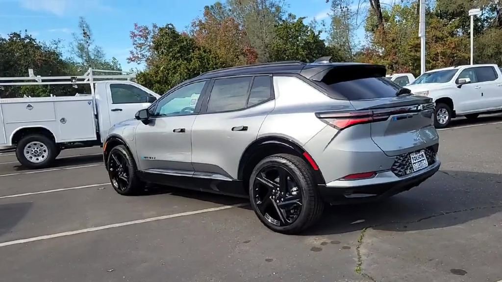 New 2026 Chevrolet Equinox EV RS image 6