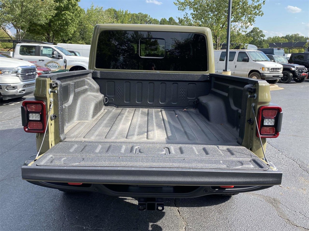 New 2025 Jeep Gladiator Rubicon image 30