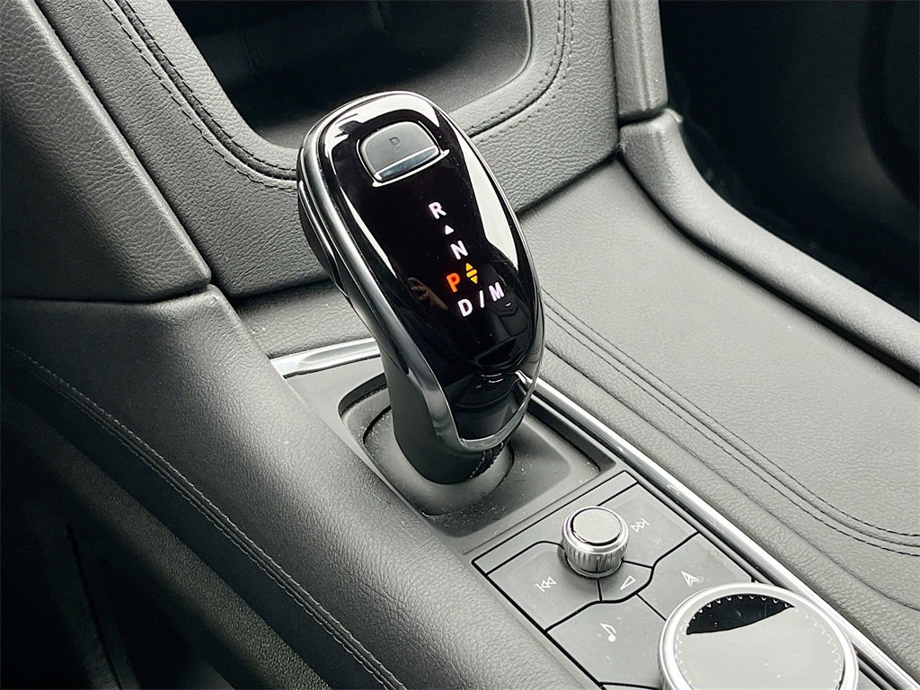 Certified 2025 Cadillac XT5 Premium Luxury image 16