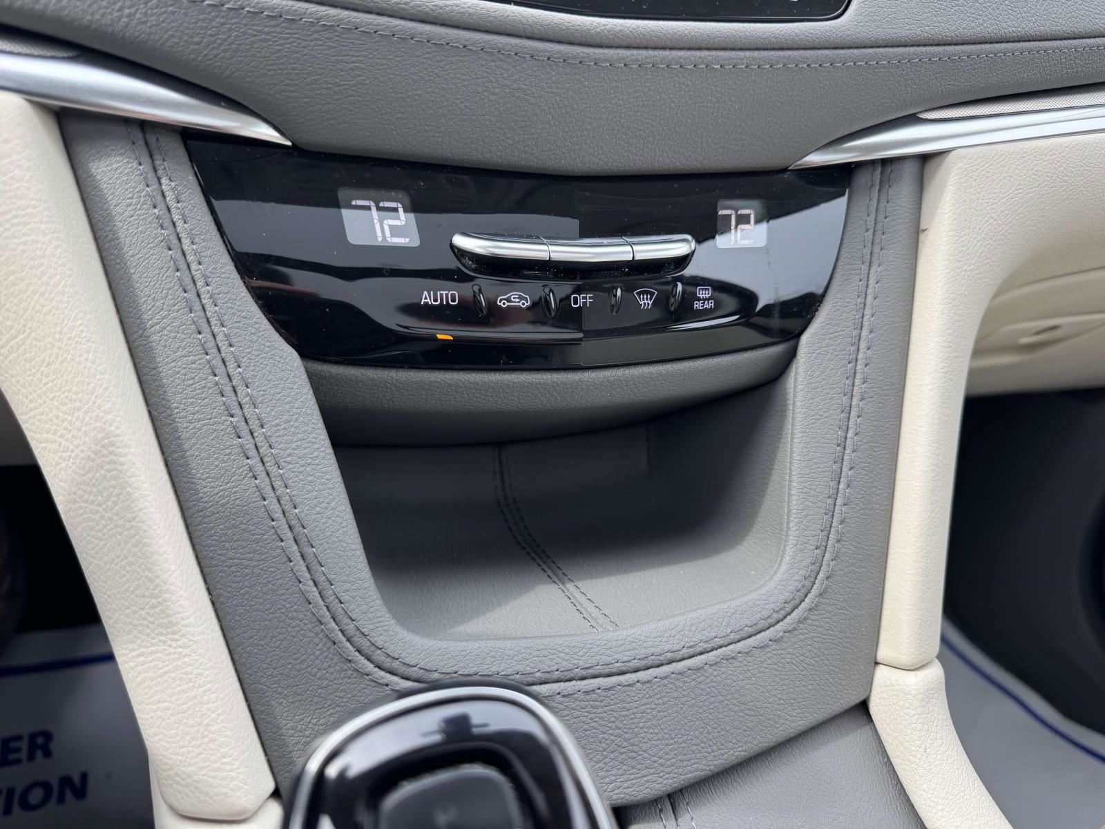 Certified 2023 Cadillac XT5 Premium Luxury image 16