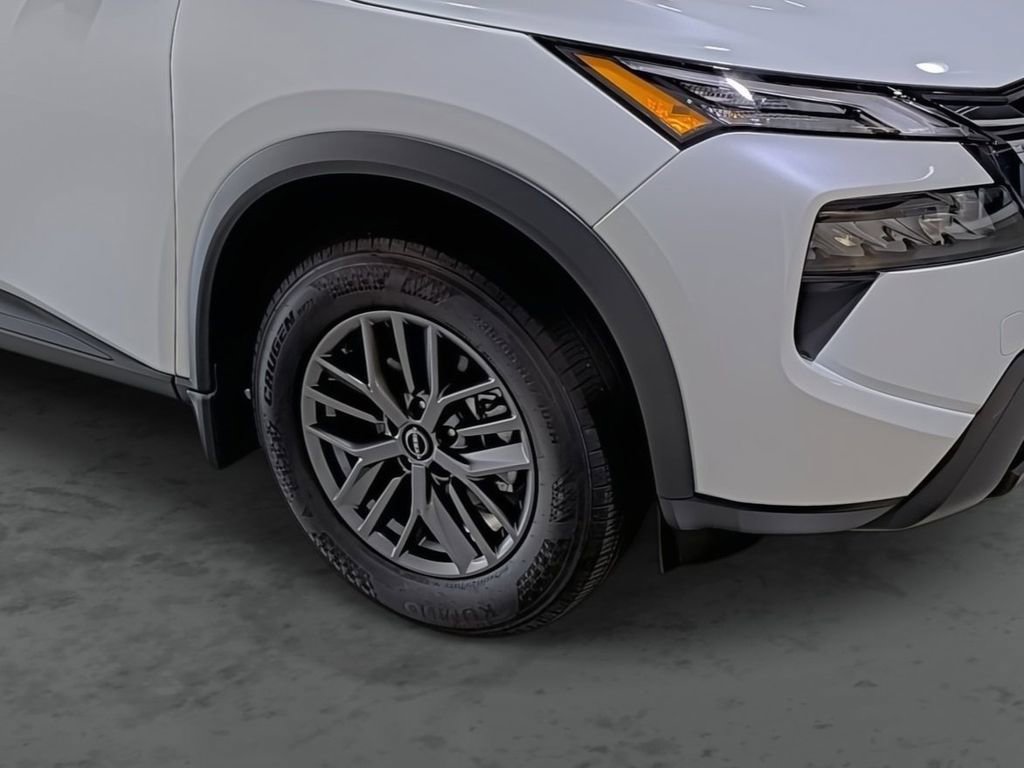 Certified 2025 Nissan Rogue S image 14