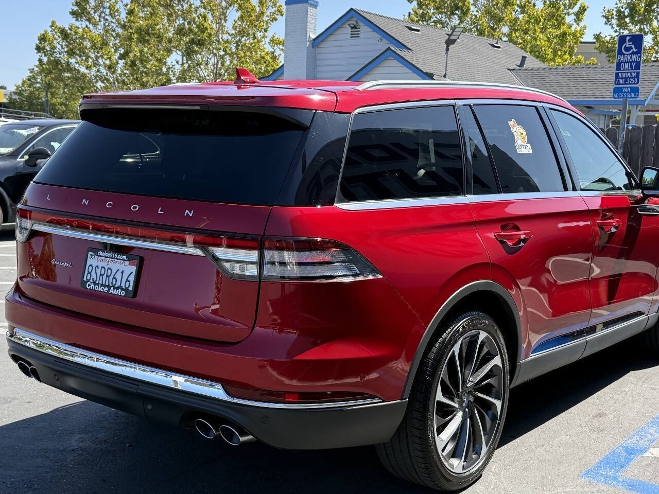 Used 2020 Lincoln Aviator Reserve w/ Equipment Group 202A AWD/4WD image 4