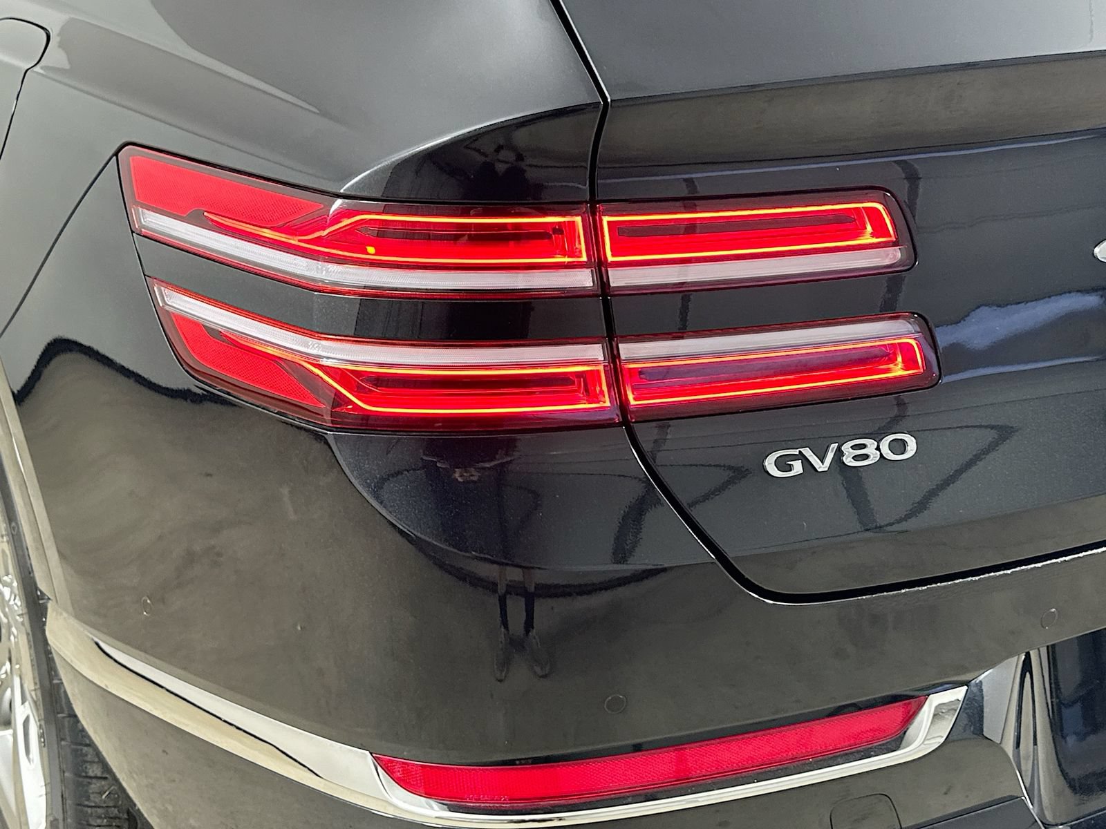 Used 2024 Genesis GV80 3.5T w/ Prestige Package AWD/4WD image 12