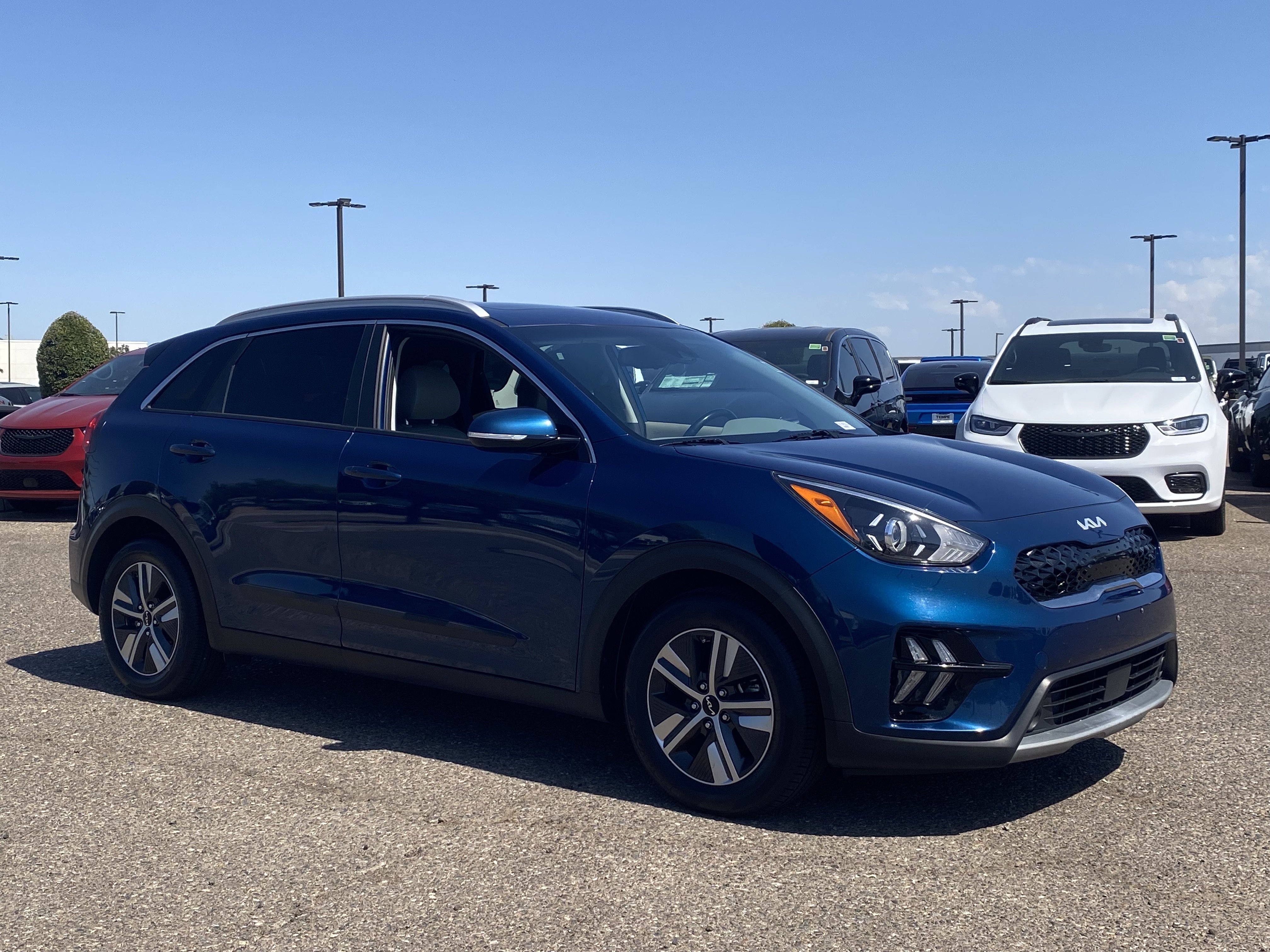 Used 2022 Kia Niro EX Premium FWD image 7
