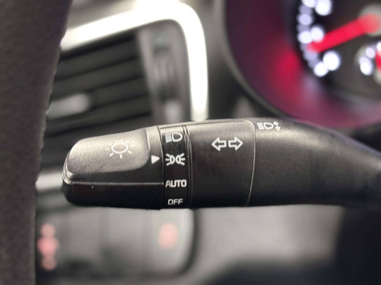 Used 2017 Kia Sorento LX FWD image 35