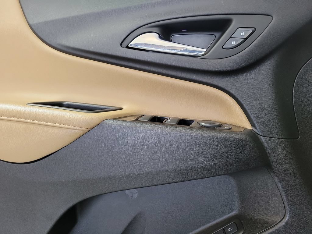 Used 2024 Chevrolet Equinox Premier w/ LPO, Floor Liner Package FWD image 16