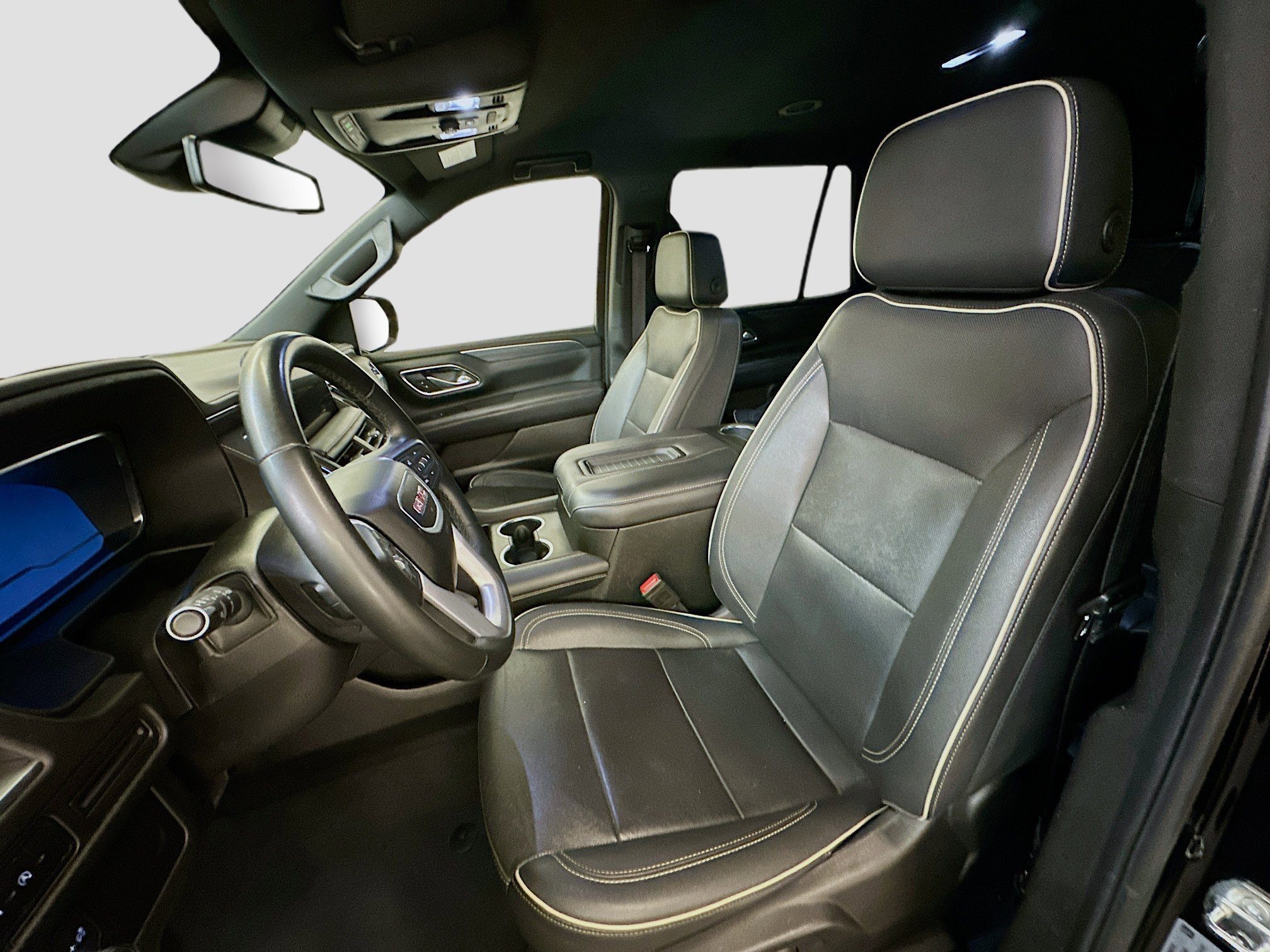 Used 2024 GMC Yukon SLT image 13