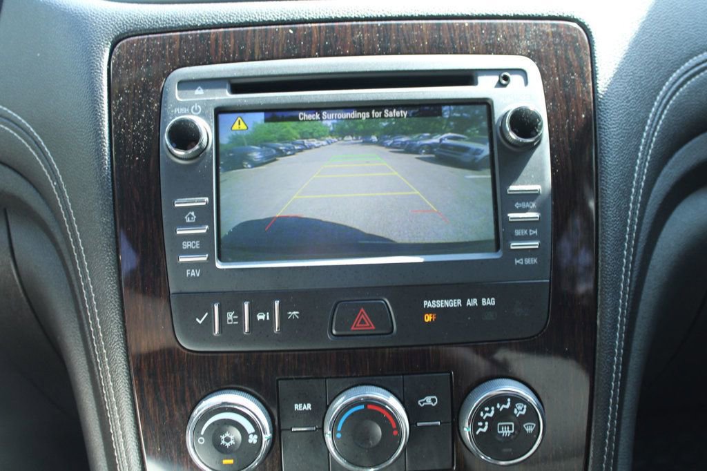 Used 2017 Chevrolet Traverse LT w/ Style and Technology Package AWD/4WD image 19