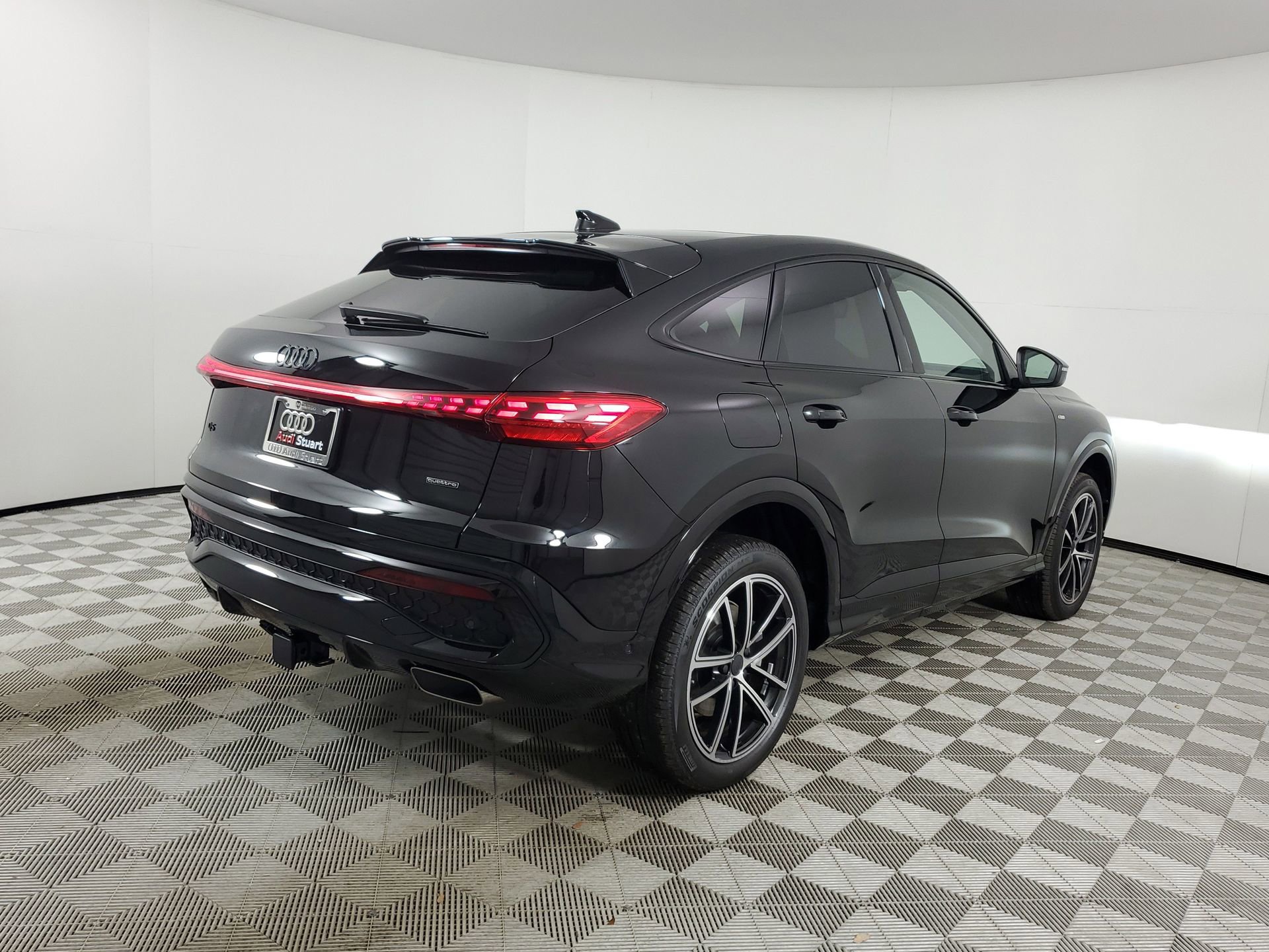 New 2026 Audi Q5 Premium Plus image 10