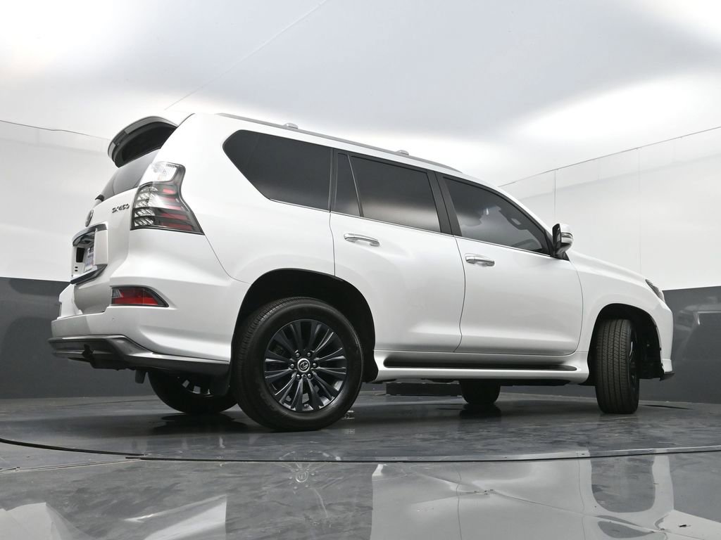 Used 2023 Lexus GX 460 Premium w/ Accessory Package image 34