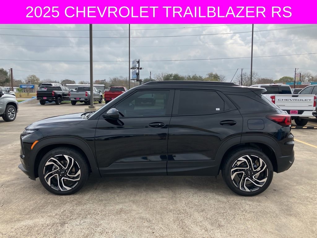 Used 2025 Chevrolet TrailBlazer RS w/ Convenience Package image 4