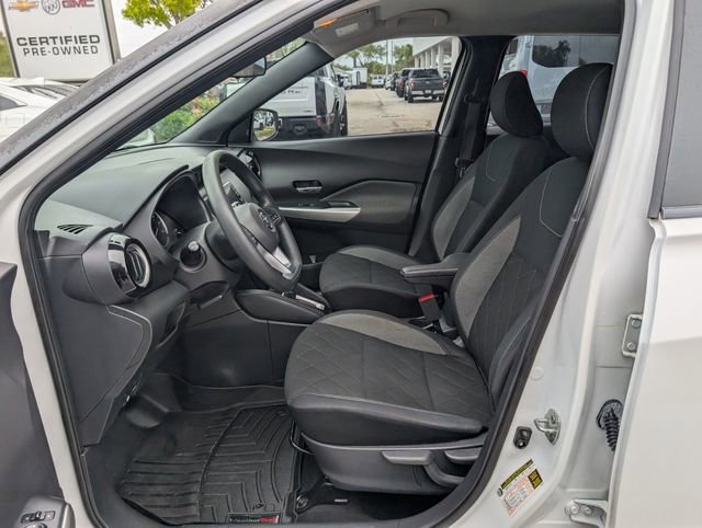 Used 2020 Nissan Kicks SV image 10
