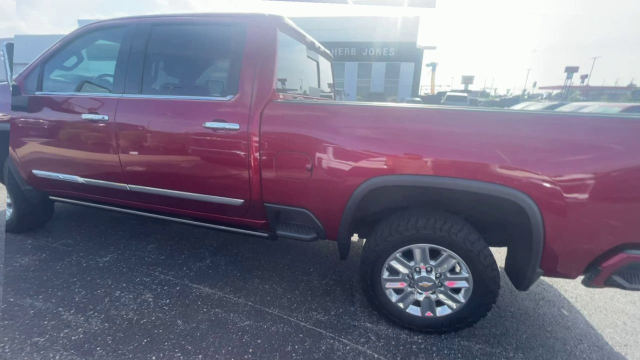 Certified 2024 Chevrolet Silverado 2500 High Country w/ High Country Premium Package AWD/4WD image 7