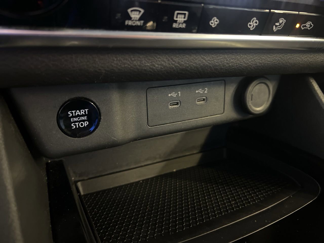 Used 2024 Nissan Rogue SV FWD image 32
