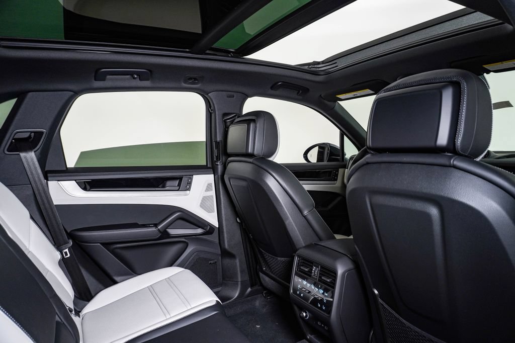 New 2026 Porsche Cayenne S AWD/4WD image 16