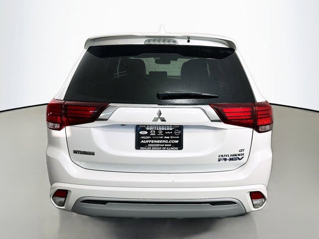 Used 2019 Mitsubishi Outlander 4WD Plug-In Hybrid image 6