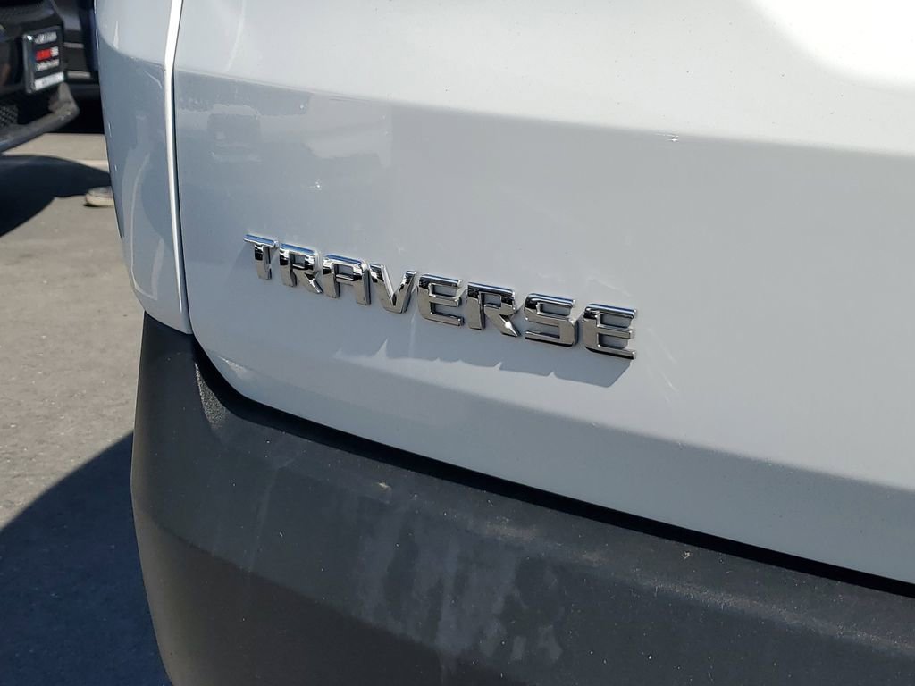 Used 2023 Chevrolet Traverse LT image 8