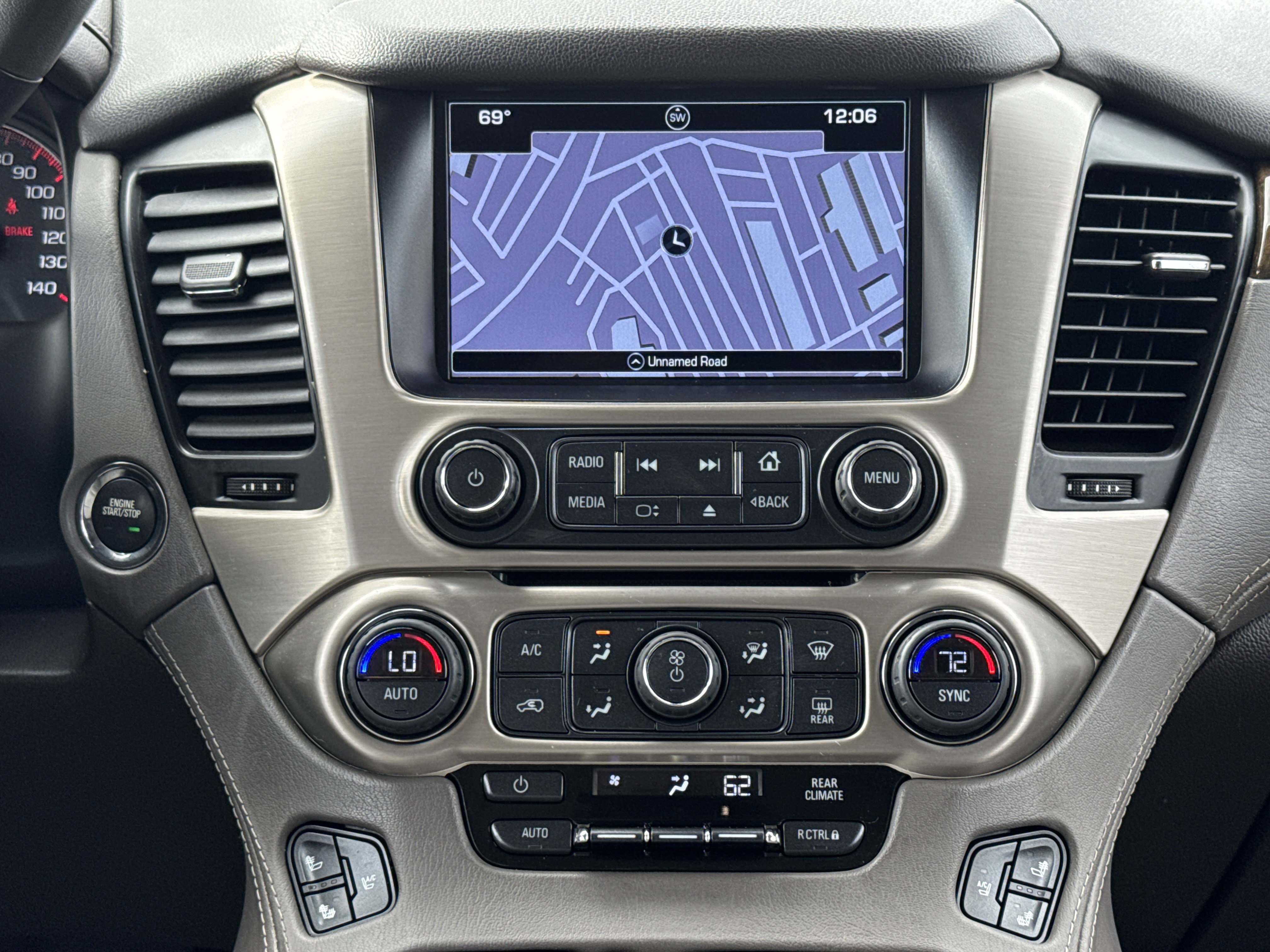 Used 2016 GMC Yukon XL Denali w/ Open Road Package image 32