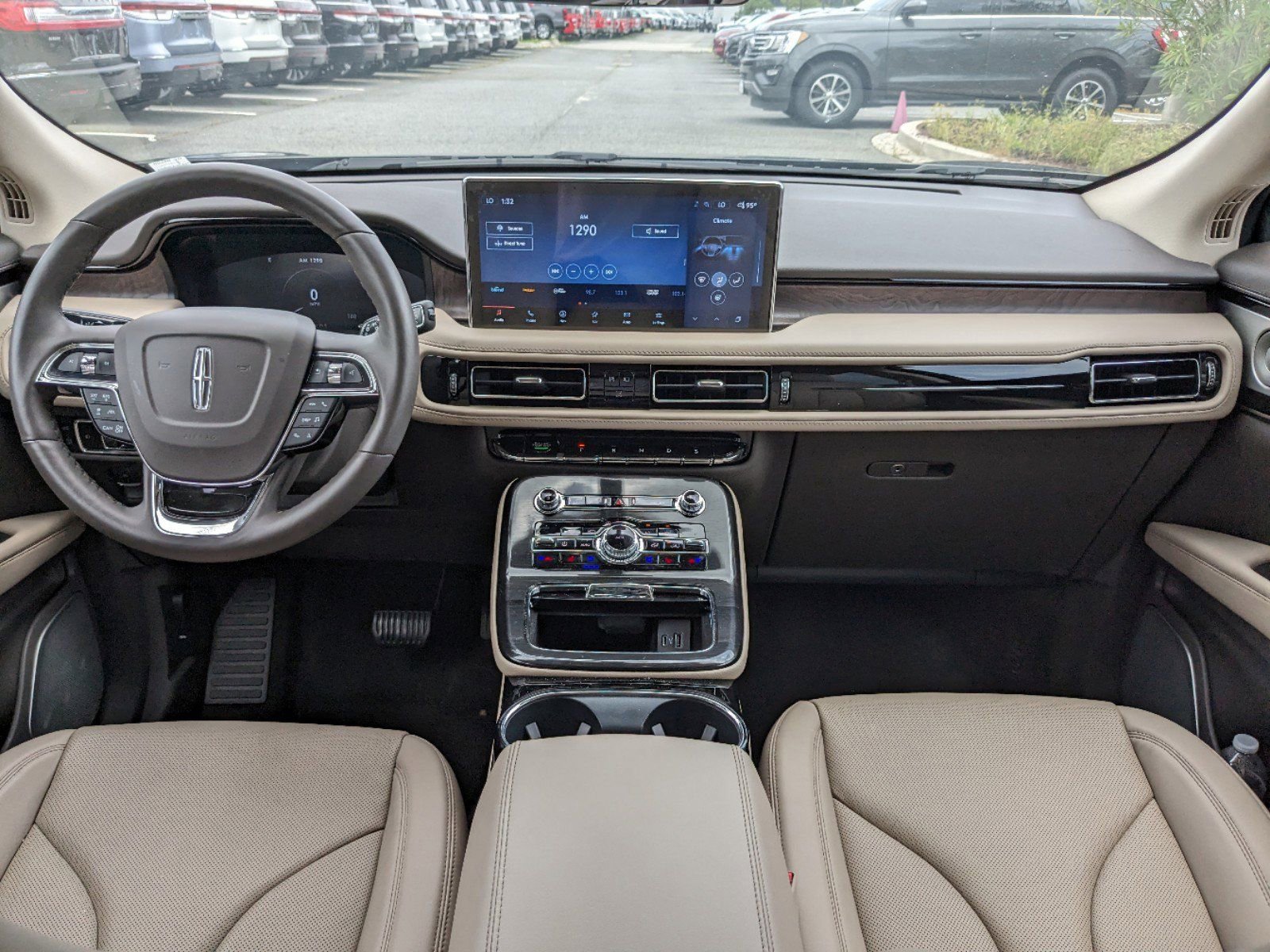 Certified 2023 Lincoln Nautilus Reserve w/ Equipment Group 202A image 15