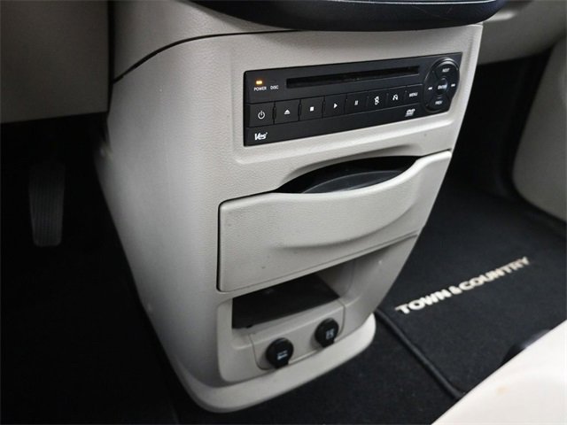 Used 2011 Chrysler Town & Country Touring-L w/ Entertainment Group #2 image 32