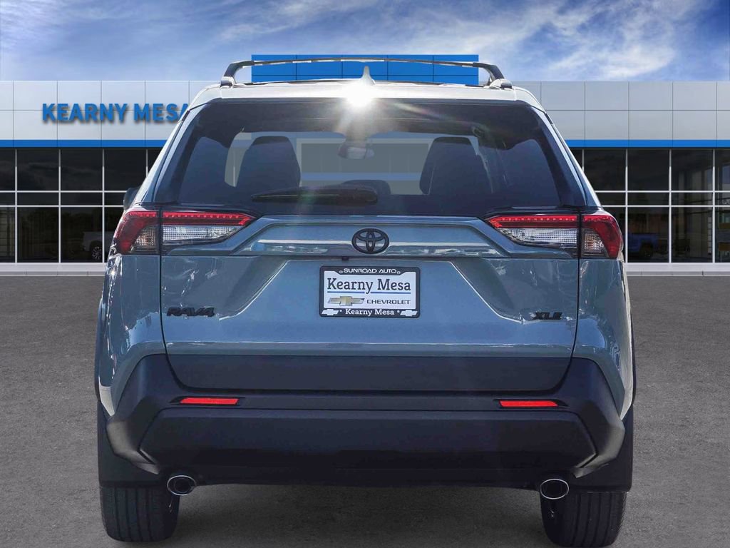 Used 2023 Toyota RAV4 XLE Premium FWD image 5