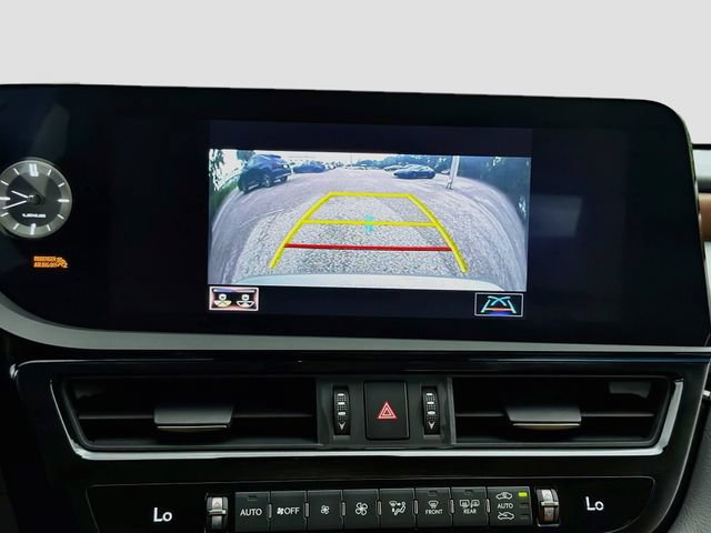 Used 2022 Lexus ES 300h w/ Premium Package FWD image 33