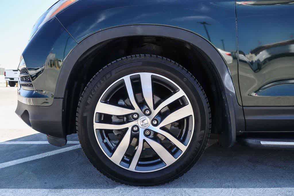 Used 2017 Honda Pilot Touring image 11