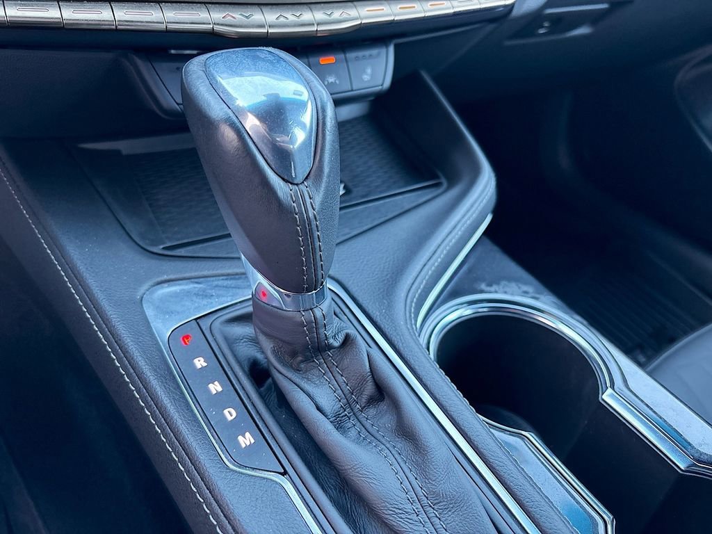 Used 2025 Cadillac CT4 Luxury image 17