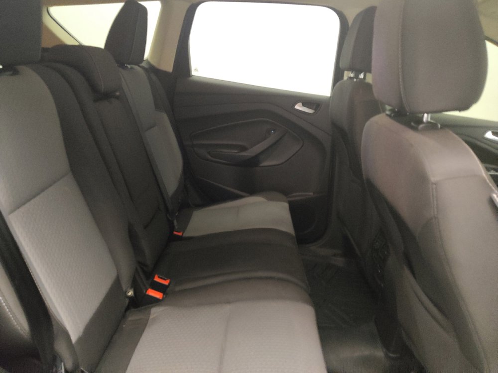 Used 2017 Ford Escape SE w/ SE Cold Weather Package AWD/4WD image 19