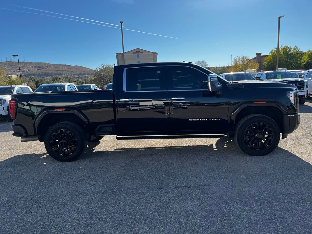 New 2025 GMC Sierra 2500 Denali Ultimate image 4