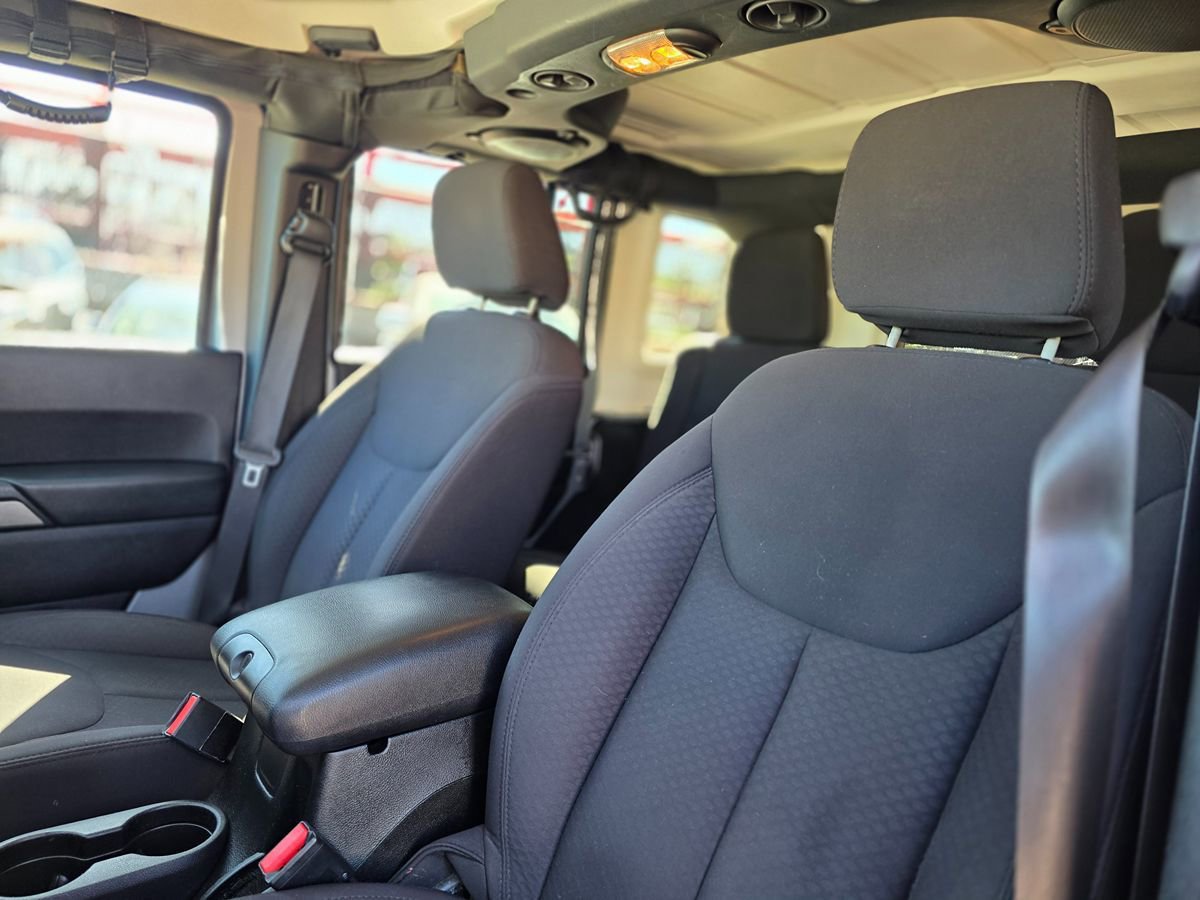 Used 2013 Jeep Wrangler Unlimited Sport AWD/4WD image 26