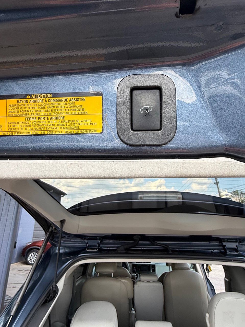 Used 2013 Toyota Sienna XLE FWD image 12