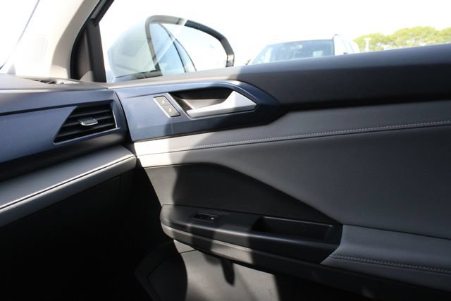 Used 2024 Volkswagen Taos SE AWD/4WD image 20