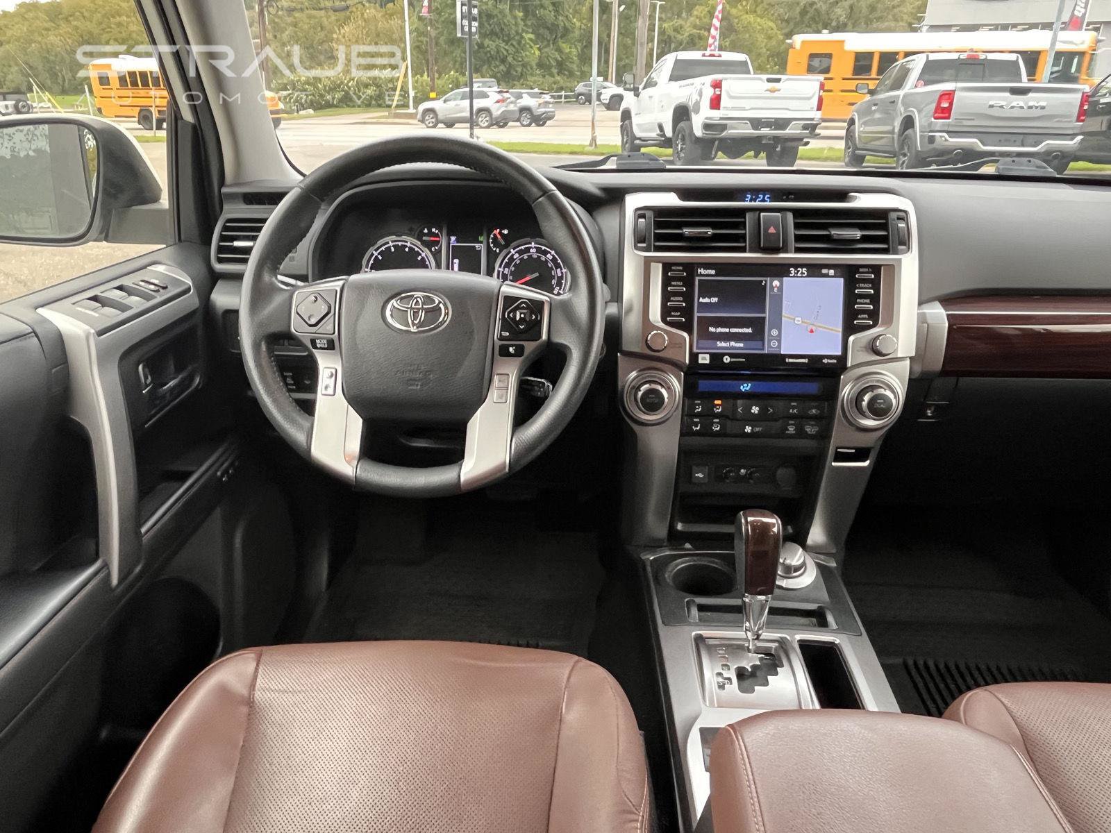 Used 2022 Toyota 4Runner Limited AWD/4WD image 33