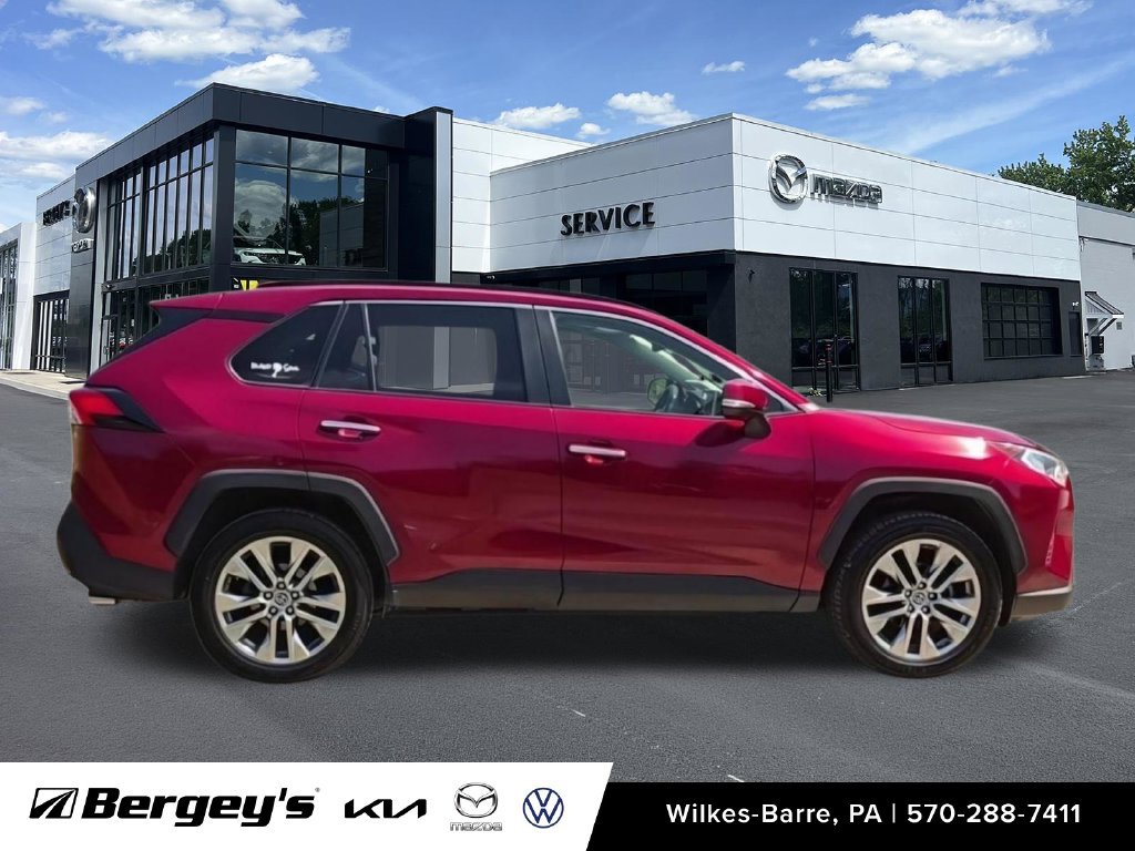 Used 2019 Toyota RAV4 Limited w/ Advanced Technology Package AWD/4WD image 11