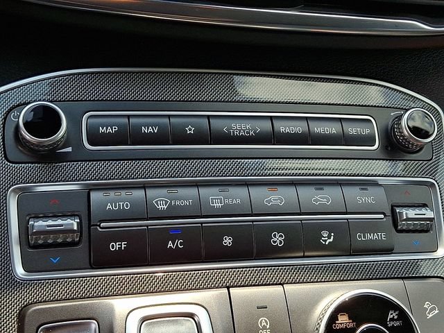 Certified 2023 Hyundai Santa Fe SEL AWD/4WD image 15