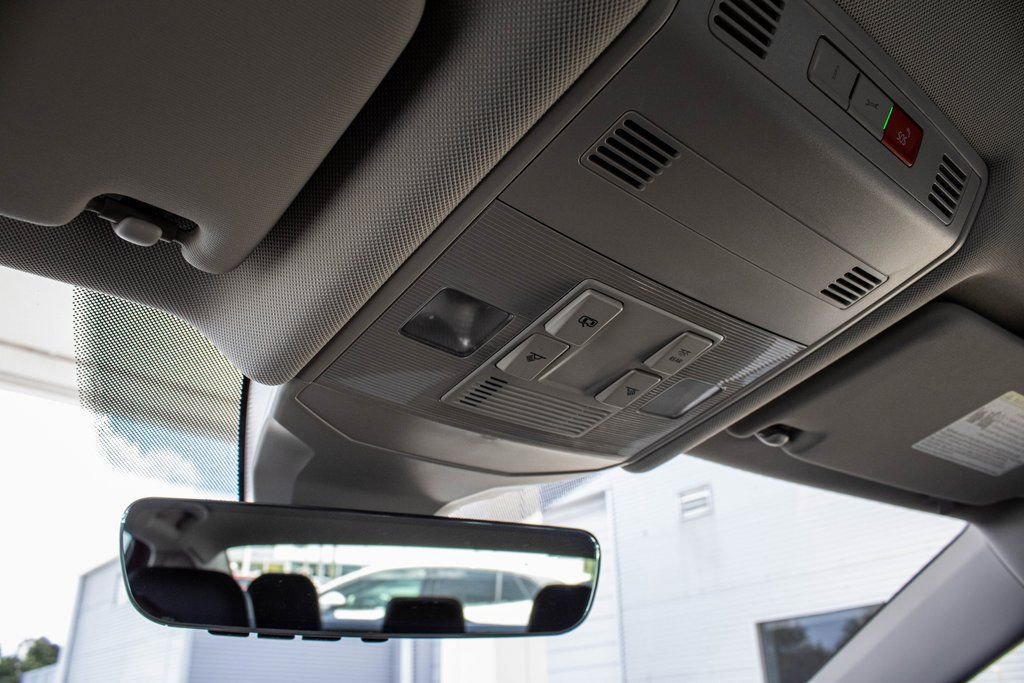 New 2025 Volkswagen Jetta SE image 41