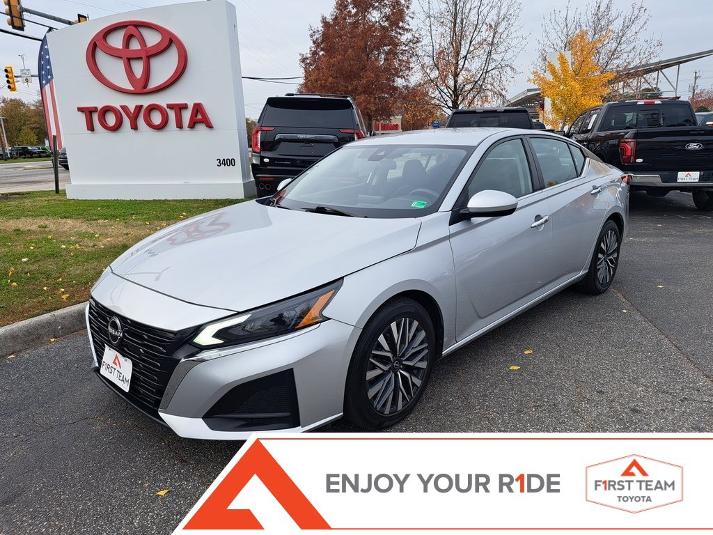 Used 2023 Nissan Altima 2.5 SV