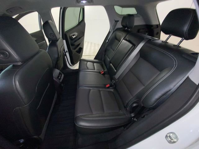 Used 2024 GMC Terrain SLT AWD/4WD image 13