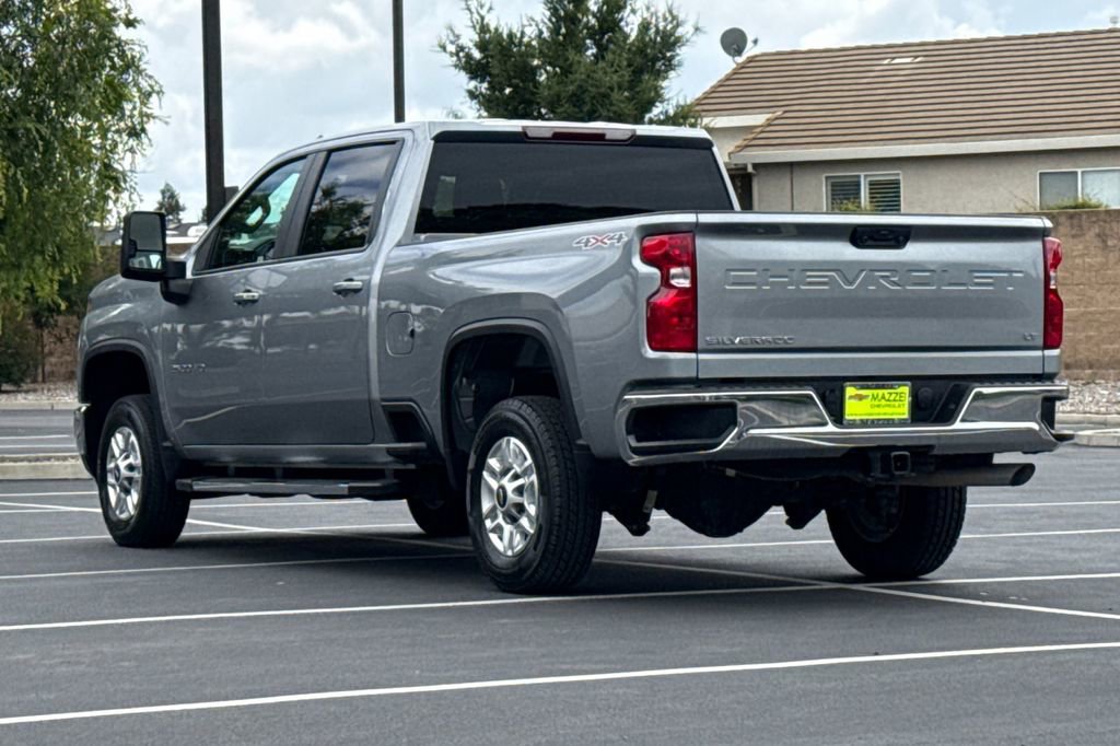 Used 2025 Chevrolet Silverado 2500 LT w/ Convenience Package AWD/4WD image 3