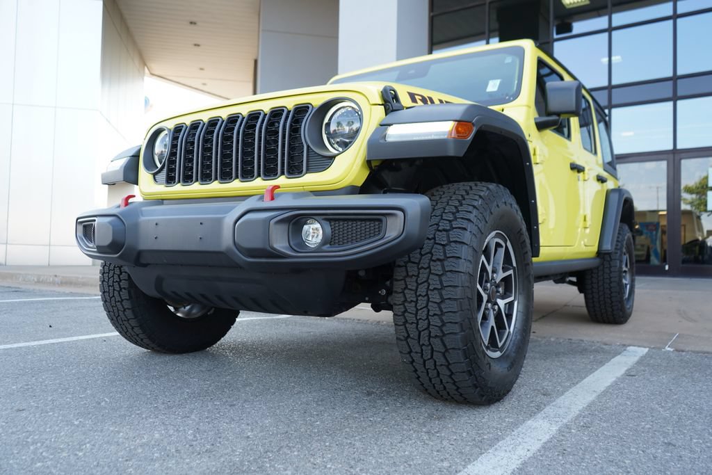 Used 2024 Jeep Wrangler Unlimited Rubicon AWD/4WD image 5