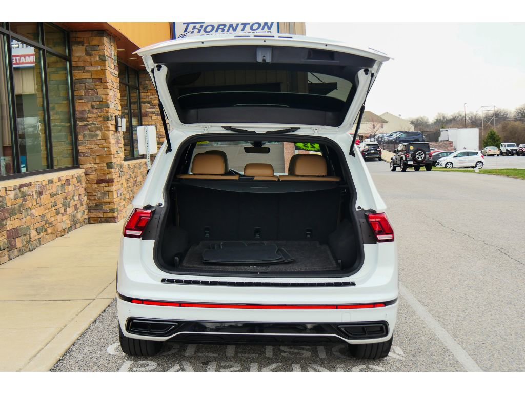 Used 2023 Volkswagen Tiguan SE R-Line AWD/4WD image 30