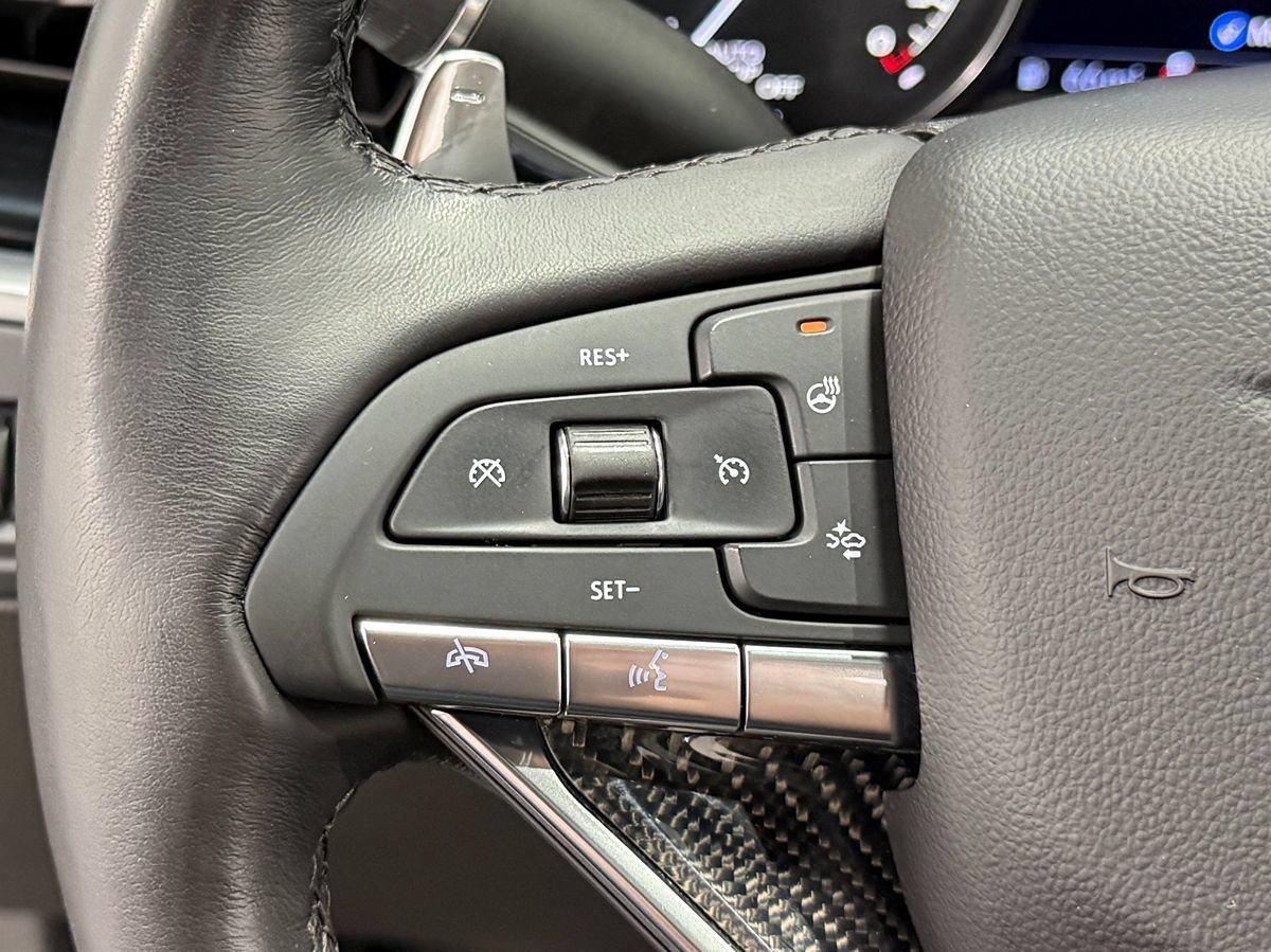 Used 2023 Cadillac XT6 Sport w/ Technology Package AWD/4WD image 19