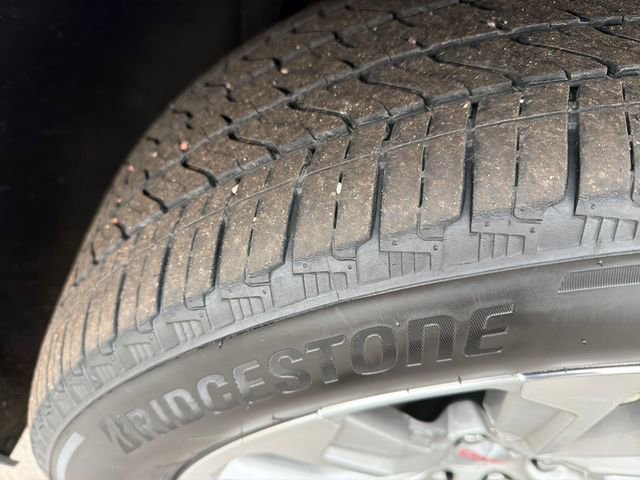 Used 2022 GMC Yukon Denali AWD/4WD image 32